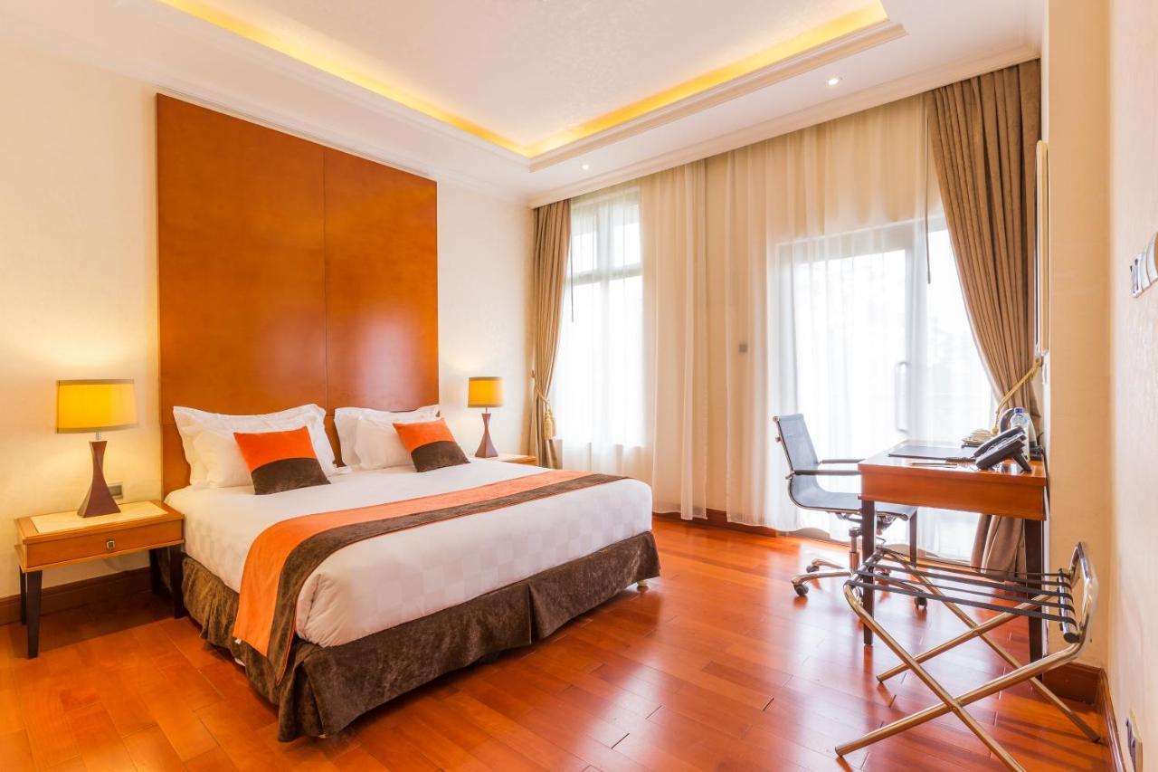 Alba Hotel Meru Eksteriør billede